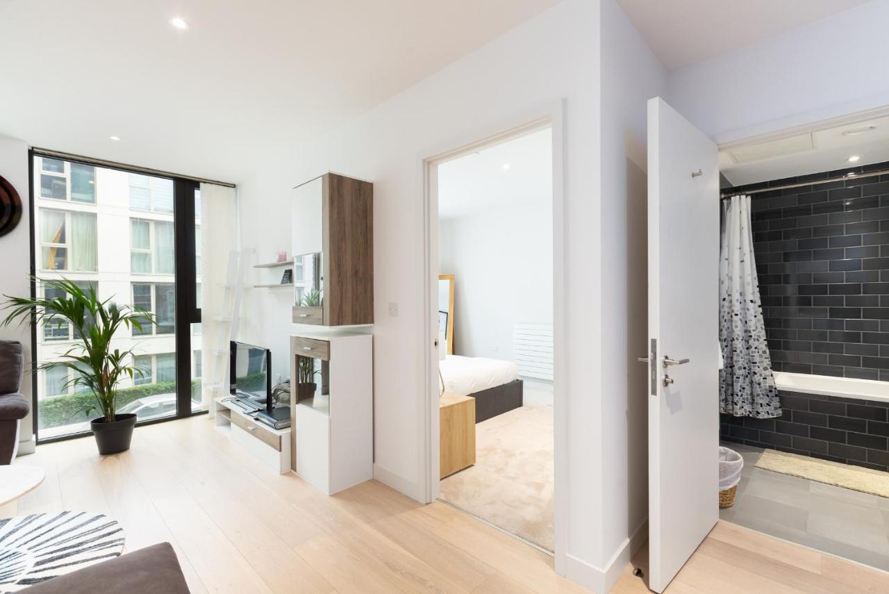 Austin David Apartments Royal Wharf London Eksteriør billede